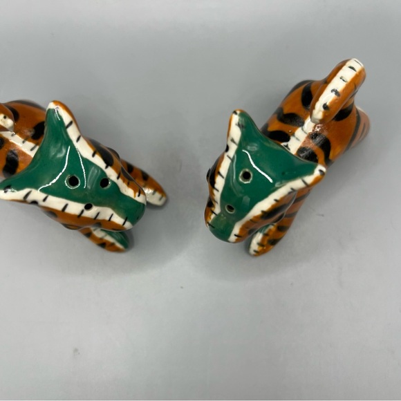 Vintage Stitched Green & Brown Tiger Striped Cats Salt & Pepper Shaker Set Japan - Picture 4 of 7